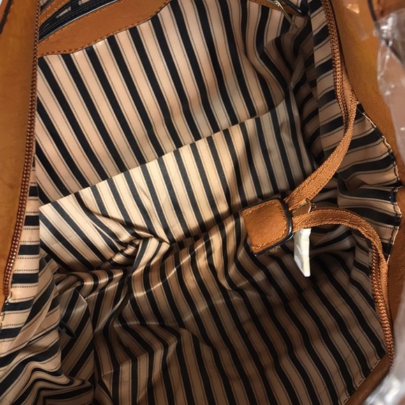 LARGE SOFT FAUX LEATHER BAG - Picture 8 of 8